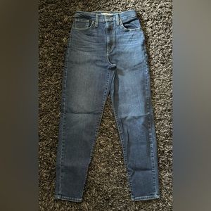 Levi Size 27 High Rise Mom Jean. Medium-dark wash.